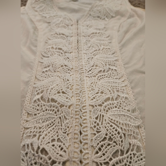 White House Black Market Cream Silk Blend Lace Sleeveless Blouse, Size XS - Picture 3 of 6